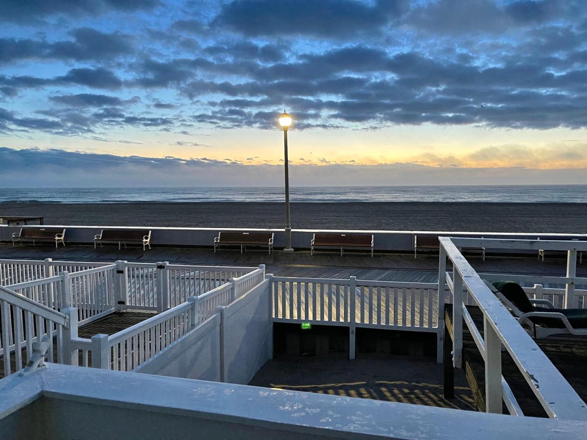 Апартаменты Sea Foam Ocean Front 1005 Ошен Сити Экстерьер фото